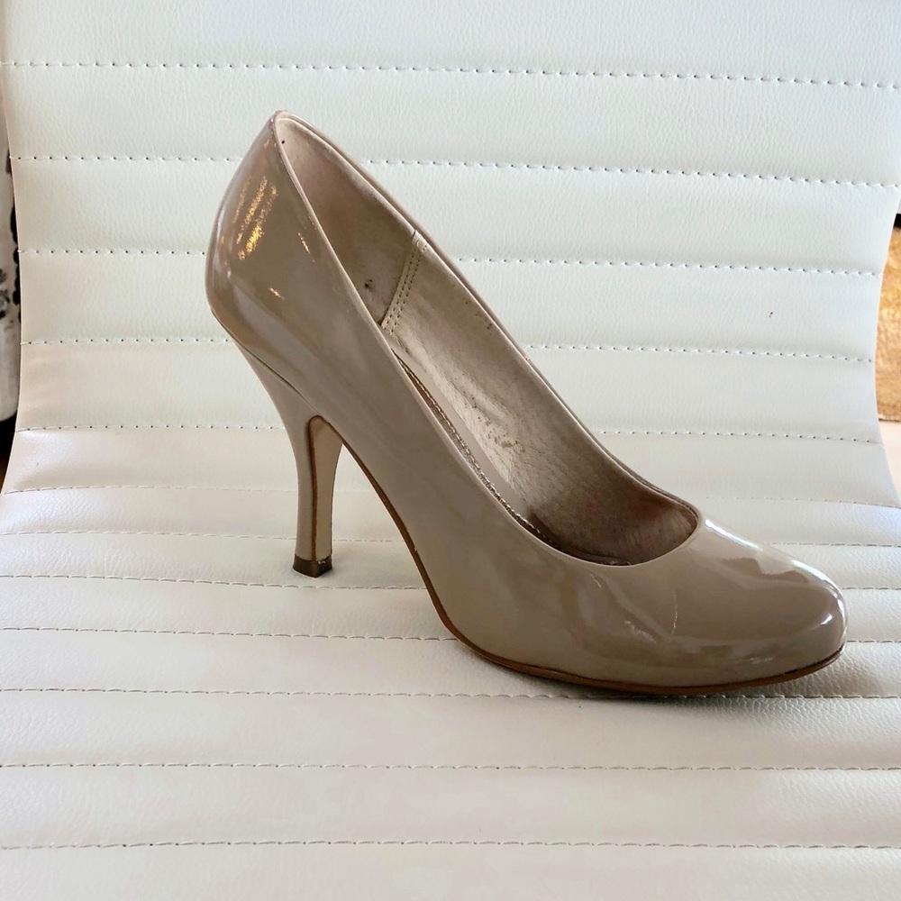 Beige Patent Leather Chinese Laundry heels.